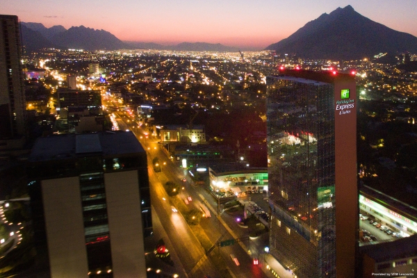 Holiday Inn Express & Suites MONTERREY VALLE (Monterrey)